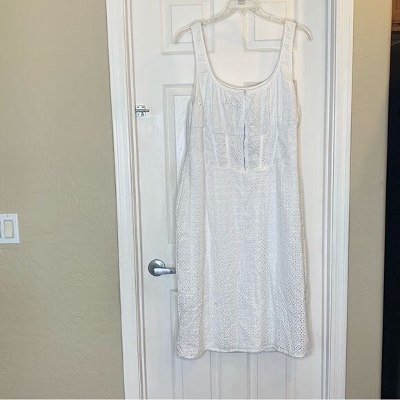 Prettylittlething Plus White Broderie Anglaise Corset MIDI Dress Size 22 - Picture 1 of 12